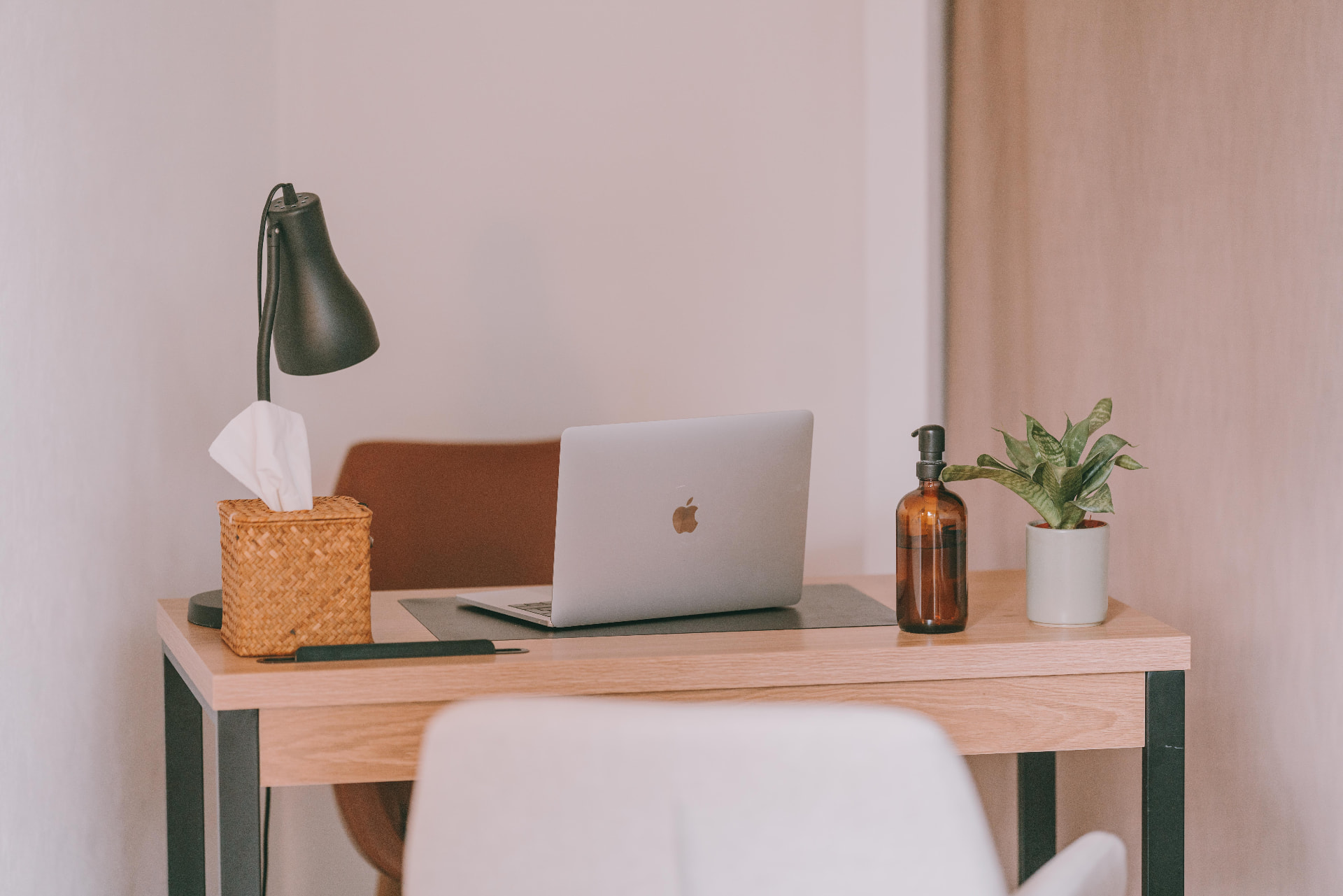 Le bureau du cabinet de Caroline Kit à Bordeaux